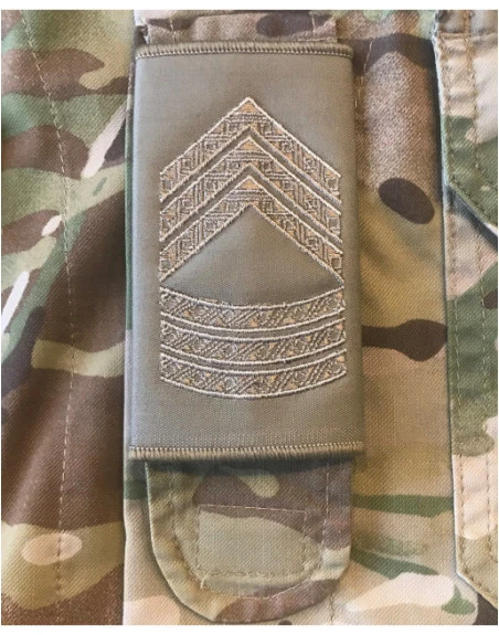 Rang Senior Sergeant, Khaki til Strop