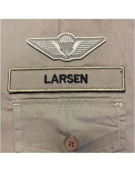 Dansk Faldskærmsvinge, Stryes på, Khaki/MTS-Khaki