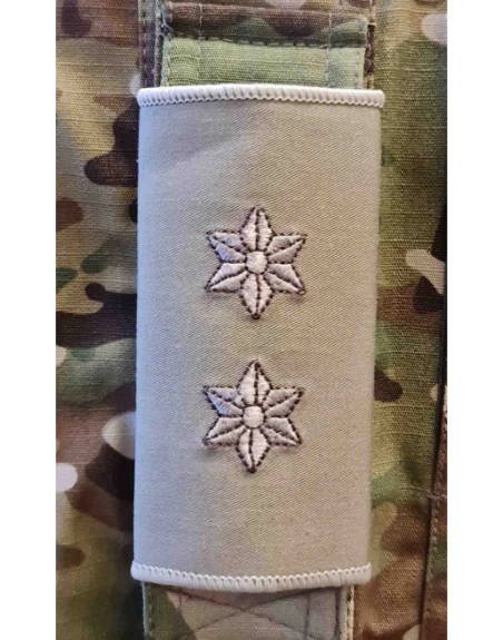 Gradstegn Oberstløjtnant, Khaki til strop