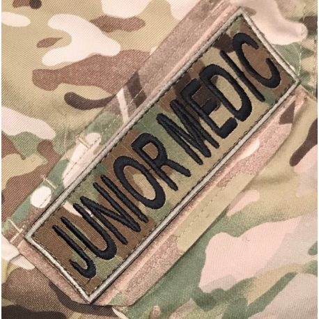 JUNIOR MEDIC ærmemærke, MultiCam på velcro