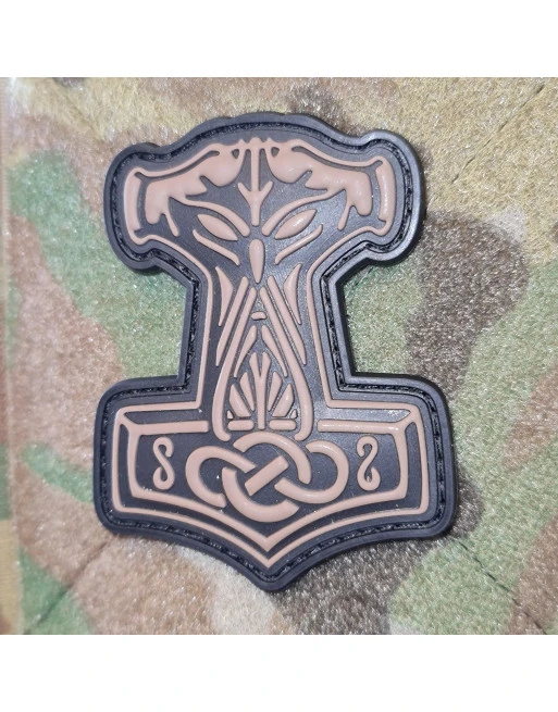 Thors Hammer med Runer, PVC-Patch, Tan/sort Thors Hammer med Runer, PVC-Patch, Tan/sort