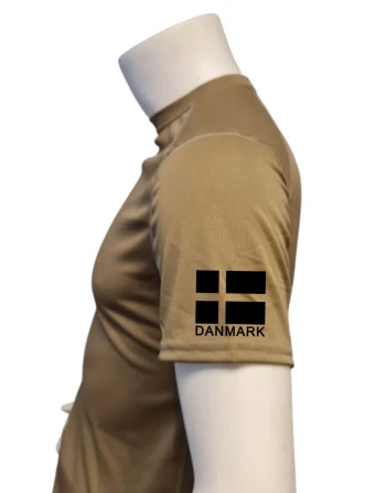 XGO T-shirt, TAN-499 med Hærens Sergentskole, tryk på bryst