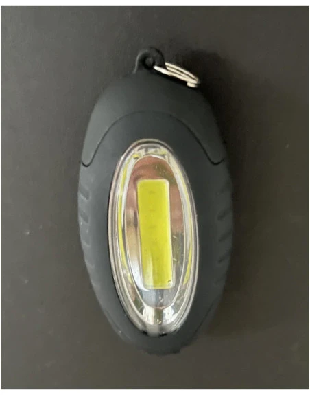 MIL-TEC - Minilygte med karabin og magnet